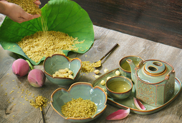 Modern ceramics express ideas